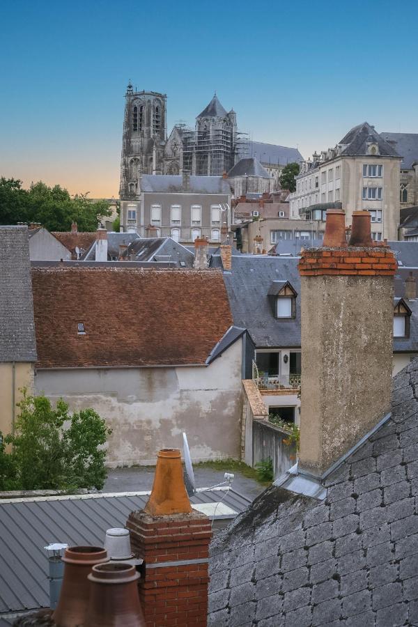Ferienwohnung Vue Sur La Cathedrale - Au Coeur De Bourges Exterior foto